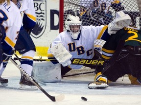 UBC's Samantha Langford was between the pipes Saturday in Edmonton as the Thunderbirds won in OT for the third straight time. (Richard Lam, UBC athletics)