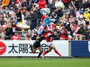 Sean Duke and company just couldn't find a way through against Hong Kong, going down 14-10 at the Tokyo Sevens (IRB/Martin Seras Lima)
