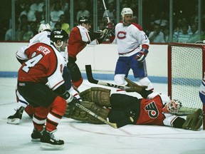 Philadelphia Flyers goalie Ron Hextall during the 1987 NHL Wales Conference final. Getty Images file photo.