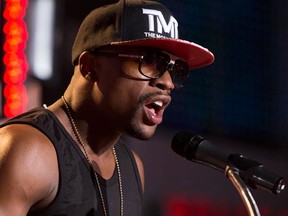 Floyd Mayeather Jr speaks to the crowd at the Los Angles press conference. Photo: Esther Lim/SHOWTIME