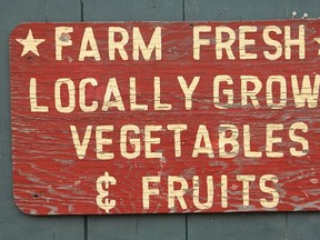 farm-fresh-sign