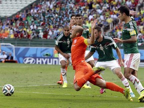 A perfect 10 for Arjen Robben against Mexico!