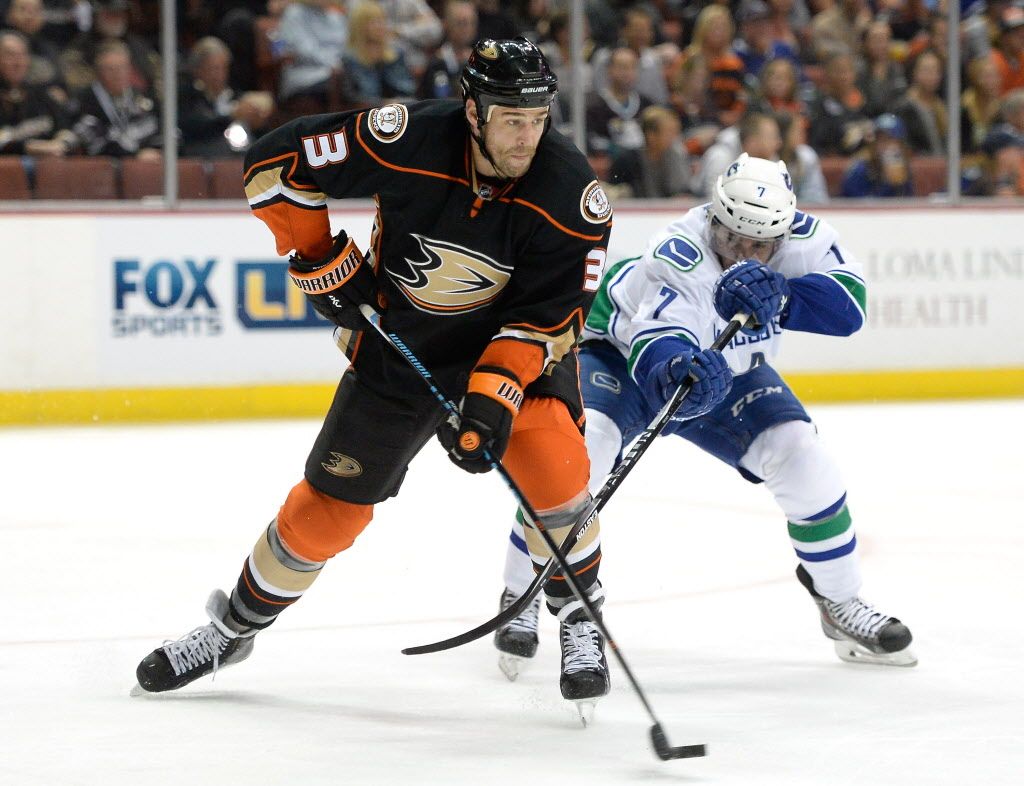 Vancouver Canucks v Anaheim Ducks