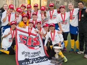 The sight of Sweet 16! UBC field hockey won its 16th CIS McCrae Cup national title on Sunday, its fourth straight and the school's 96th overall CIS title. (Martin Bazyl / University of Toronto)