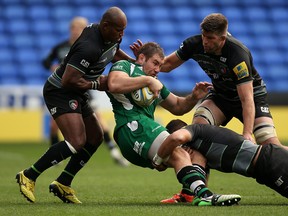 Jebb Sinclair (centre, in green) has re-signed with London Irish.  (Photo by Ben Hoskins/Getty Images)