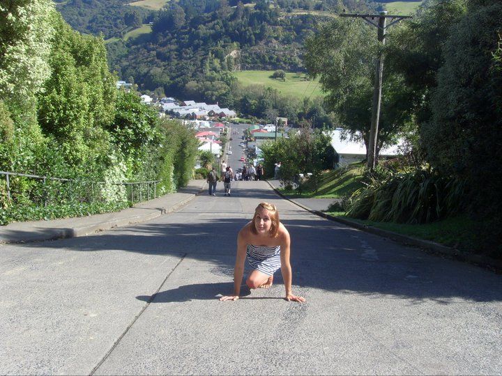 nz-dunedin-steep-baldwin-street-leah