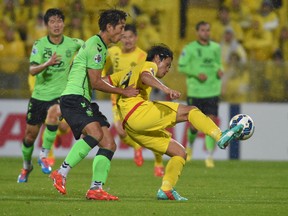 Masato Kudo in action in April vs. Jeonbuk Hyundai  in the Asian Champions League. (Masashi Hara/
Getty Images)