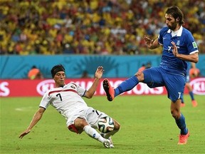 Christian Bolaños (left) has played in two FIFA World Cups for Costa Rica (Photo: GETTY IMAGES)