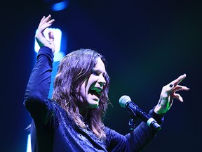 Black Sabbath has to postpone the concert because of Ozzy Osbourne's illness.