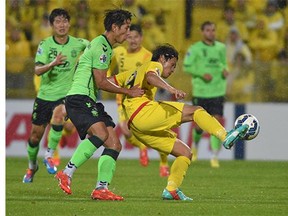 Masato Kudo in action in April vs. Jeonbuk Hyundai in the Asian Champions League.