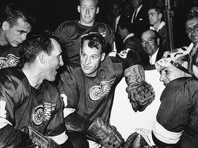 R.I.P., Gordie Howe (1928-2016)