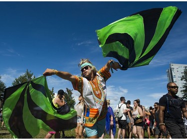 A man in costume dances at the FVDED in the Park.