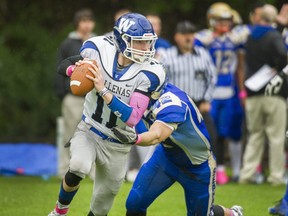 Ballenas quarterback Ben Robinson helped his team grit out a Subway Bowl Rd-1 win over Holy Cross today in Abbotsford. (PNG photo by Arlen Redekop)