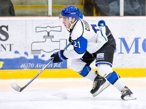 Grant Cruikshank scored the winner in the Penticton Vees 3-2 triumph over the Chilliwack Chiefs on Sunday night.