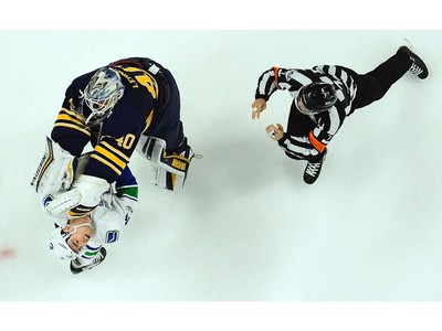 Lieutenant puts hockey career on ice, Article