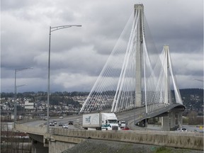 Drivers who cross the Port Mann Bridge could have their tolls capped at $500 annually under a re-election promise by the B.C. Liberal party.