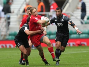 Harry Jones attacks the New Zealand defence on day one of the 2017 London Sevens.