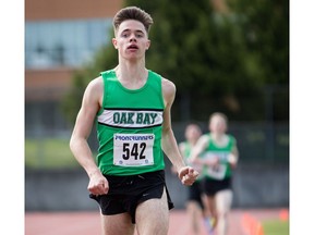 Tyler Dozzi competes at the 2017 Vancouver Island Track and Field Championships.