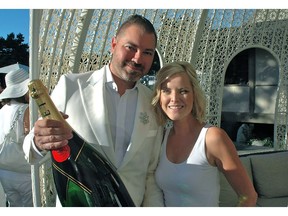 The Social Concierge team of Tyson Villeneuve and Kate MacDougall staged Vancouver's sixth Dîner en Blanc, the first city outside of Paris to host the event at side-by-side parks. (Fred Lee photo) ** For DUAL DINNERS segment [PNG Merlin Archive]
Sociak Network 09/03/2017, PNG