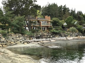 The Galiano Inn can be walked to from the ferry terminal.