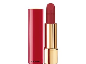 CHANEL Rouge Allure Luminous Matte Lip Colour.