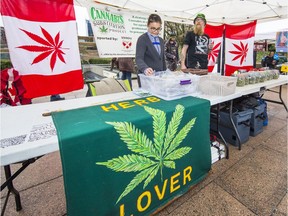 Marijuana vendors regularly set up shop on the south side of the Vancouver Art Gallery. Police responded to complaints about the unlicensed sellers on Sunday evening.