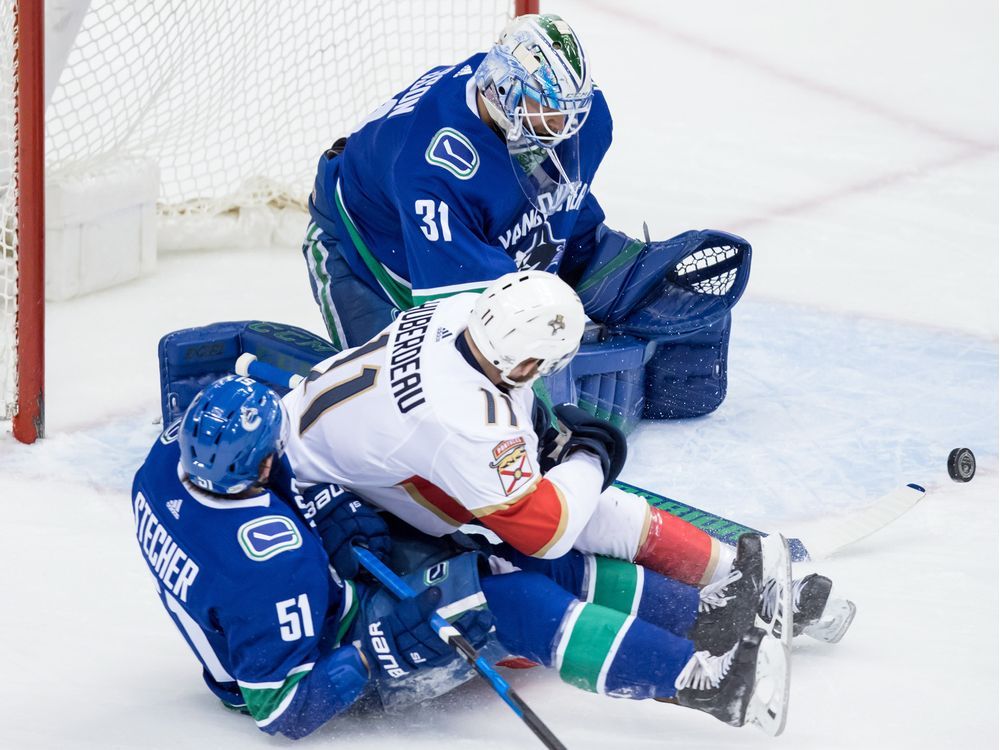 Vancouver Canucks' Jacob Markstrom makes highlight-reel save in win over  San Jose Sharks