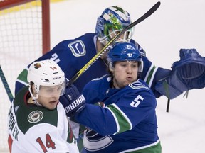 Derrick Pouliot has agreed to a one-year $1.1 million US extension with the Canucks.