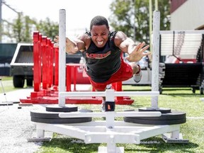 A San Francisco 49ers players (unnamed; handout photo) training with the PUSH Band
