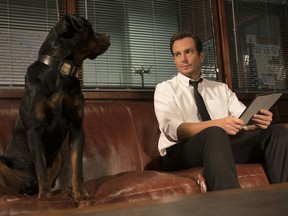 Max (Ludacris) and Frank (Will Arnett) in Show Dogs.