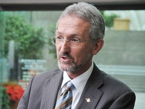 NDP MLA Leonard Krog plans to announce Wednesday that he is running for mayor of Nanaimo.