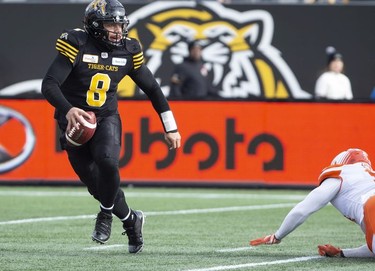 Hamilton Tiger-Cats quarterback Jeremiah Masoli (8) scrambles against the B.C. Lions during first half CFL Football division semifinal game action in Hamilton, Ont. on Sunday, November 11, 2018.