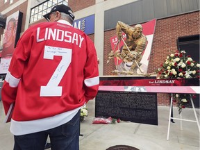 The Detroit Red Wings held a public visitation for legendary team member Ted Lindsay at the Little Caesars Arena on Friday, March 8, 2019, in Detroit. Lindsay died on Monday at the age of 93. A fan pays respect to Lindsay at a statue in the facility.