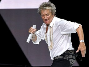 Rod Stewart performs at Madison Square Garden on August 7, 2018 in New York. (Michael Loccisano/Getty Images)