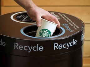 VANCOUVER, B.C.: MARCH 9, 2020 – Starbucks will begin testing its new compostable and recyclable cups in Vancouver, one of five North American markets where the trial is taking place, beginning on March 9, 2020. The new cup uses a biodegradable lining to prevent drinks from leaking and is more easily compostable with current municipal recycling facilities. [PNG Merlin Archive]