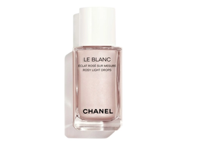 A new addition to the popular Le Blanc lineup in 2020, this CHANEL Le Blanc Rosy Light Drops boasts a liquid-like consistency that provides a “subtle rosy tint” to skin.