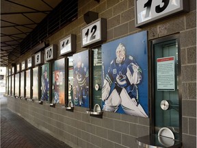 Ticket windows would be jammed at Rogers Arena if the Canucks were playing.