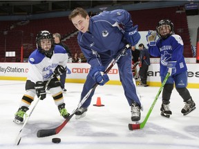 Rick Rypien helped out with the Canucks' First Strides program.