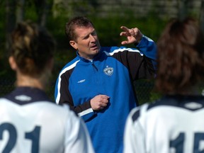 Bob Birarda at a Whitecaps women's practice in 2007.