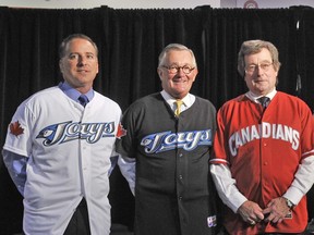 Vancouver Canadians president Andy Dunn (left) and then-Toronto Blue Jays president Paul Beeston (right) flank C’s owner Jake Kerr at a September 2010 news conference. Over 10 years later, the pair will front up for local baseball fans at an online Q&A, part of the C’s Beyond The Nat week.