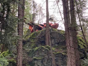 A helicopter crash on Bowen Island Friday, March 5, 2021 has sent two people to hospital, RCMP said. Credit: Irene Paul [PNG Merlin Archive]