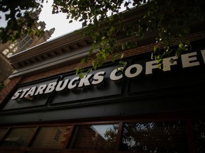 racism-Starbucks-US-POLITICS-RACISM-EDUCATION-STARBUCKS