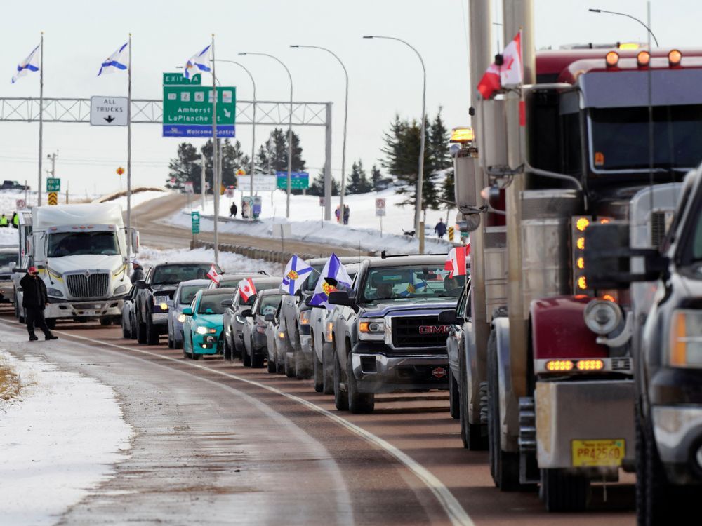 Canadian Trucking Alliance condemns protests by unvaccinated truckers