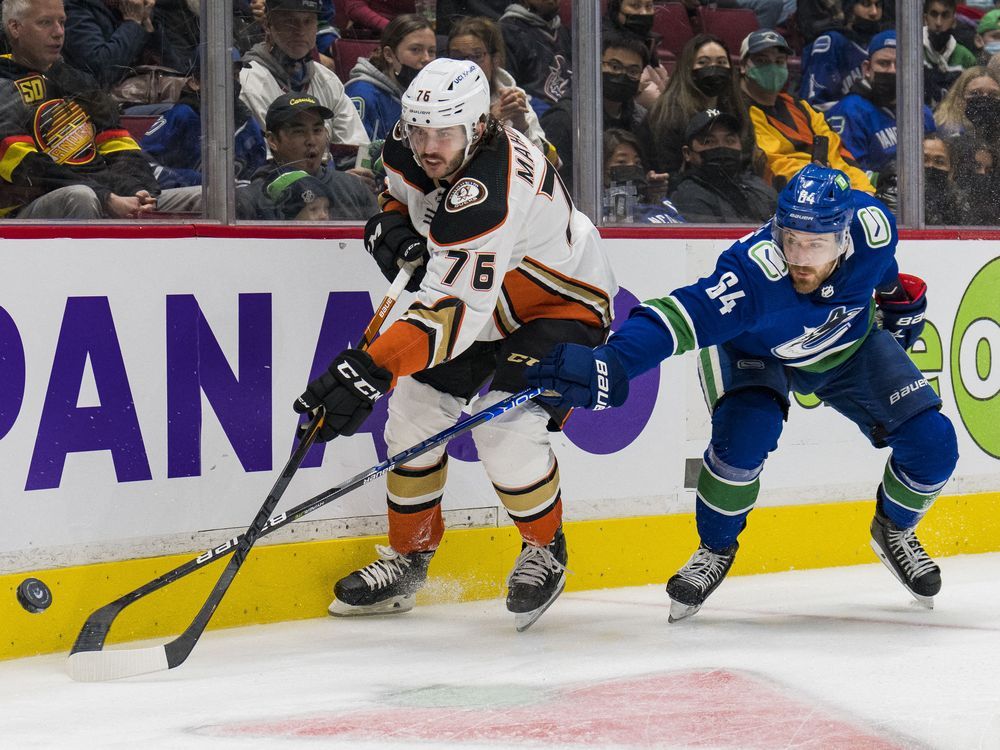 Canucks trade Tyler Motte to the Rangers for a fourth-round pick -  Vancouver Is Awesome