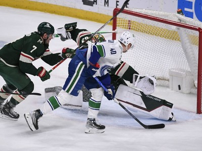 Canucks fall 6-3 to Wild rock stars as playoff hopes dim