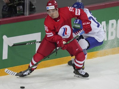 Who is Andrei Kuzmenko, the Russian UFA with interest from NHL