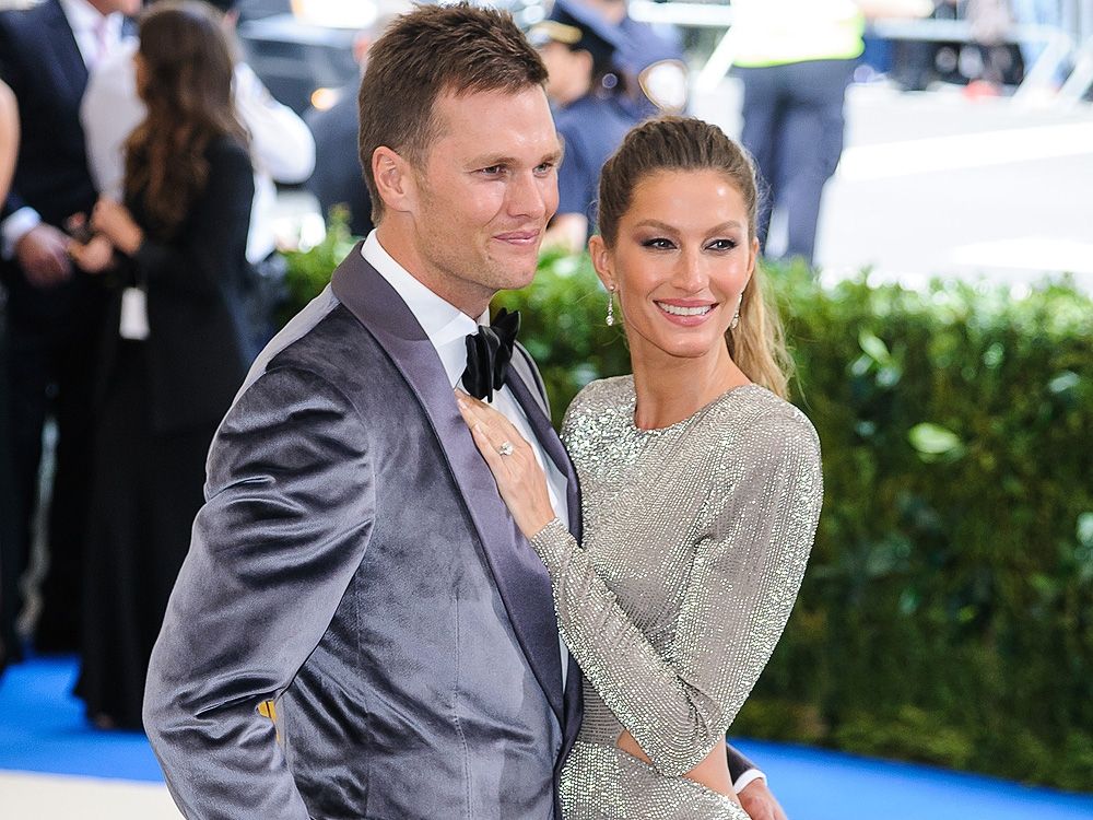 Tom Brady, Gisele Bündchen hire divorce lawyers, per report 