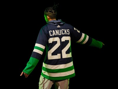 Vancouver Canucks - The ultimate #tbt - #Canucks will wear their retro black  skate jersey on Feb. 13 vs. the Maple Leafs as part of 20th anniversary of  Rogers Arena. Full details