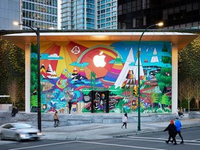 A new Apple store is opening up at West Georgia and Howe streets. Art labs, photography sessions and performances will celebrate the opening weekend.