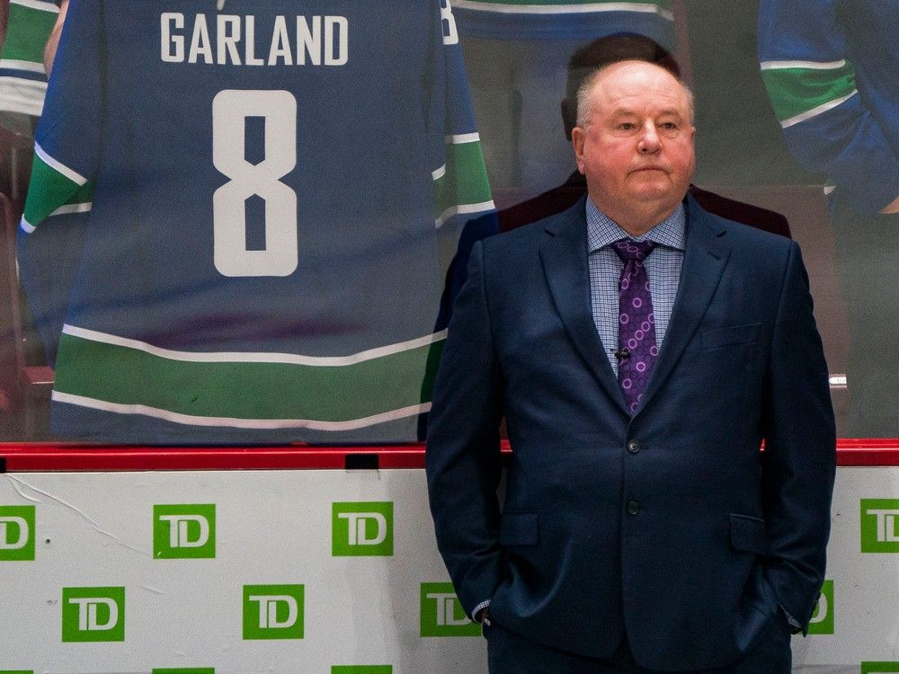 Vancouver Canucks fire coach Bruce Boudreau